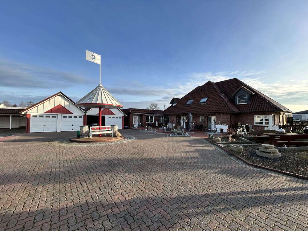 Thumbnail-Haus zum Kaufen in Brake 599.000,00 € 240 m²