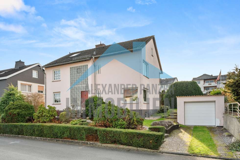 Thumbnail-Haus zum Kaufen in Lohfelden 369.900,00 € 176.05 m²