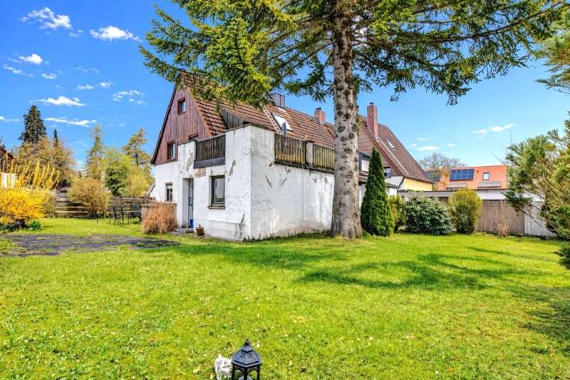 Thumbnail-Haus zum Kaufen in München 795.000,00 € 136.29 m²