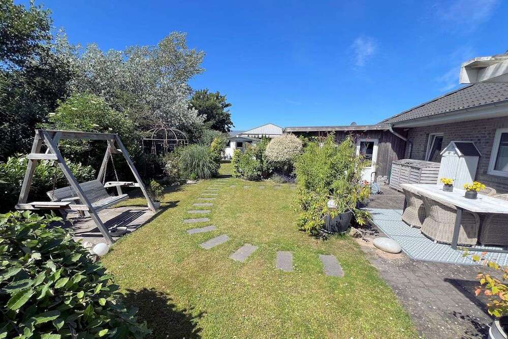 Thumbnail-Haus zum Kaufen in Wyk auf Föhr 830.000,00 € 260 m²