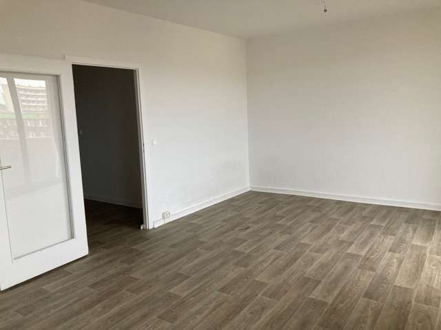Thumbnail-Wohnung zum Mieten in Gera 250,00 € 36.93 m²