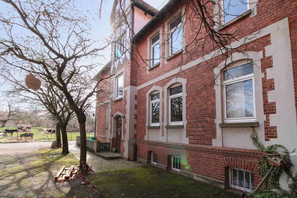 Thumbnail-Haus zum Kaufen in Bad Nenndorf 299.000,00 € 420.29 m²