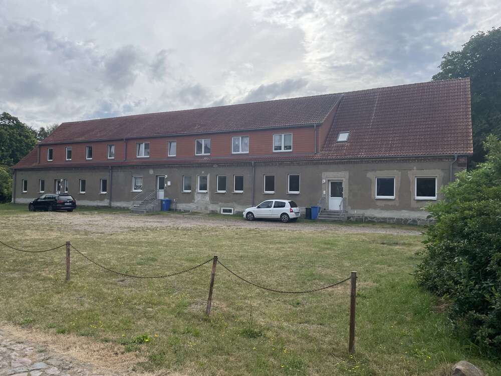 Thumbnail-Wohnung zum Kaufen in Neu Boltenhagen 200.000,00 € 727.63 m²