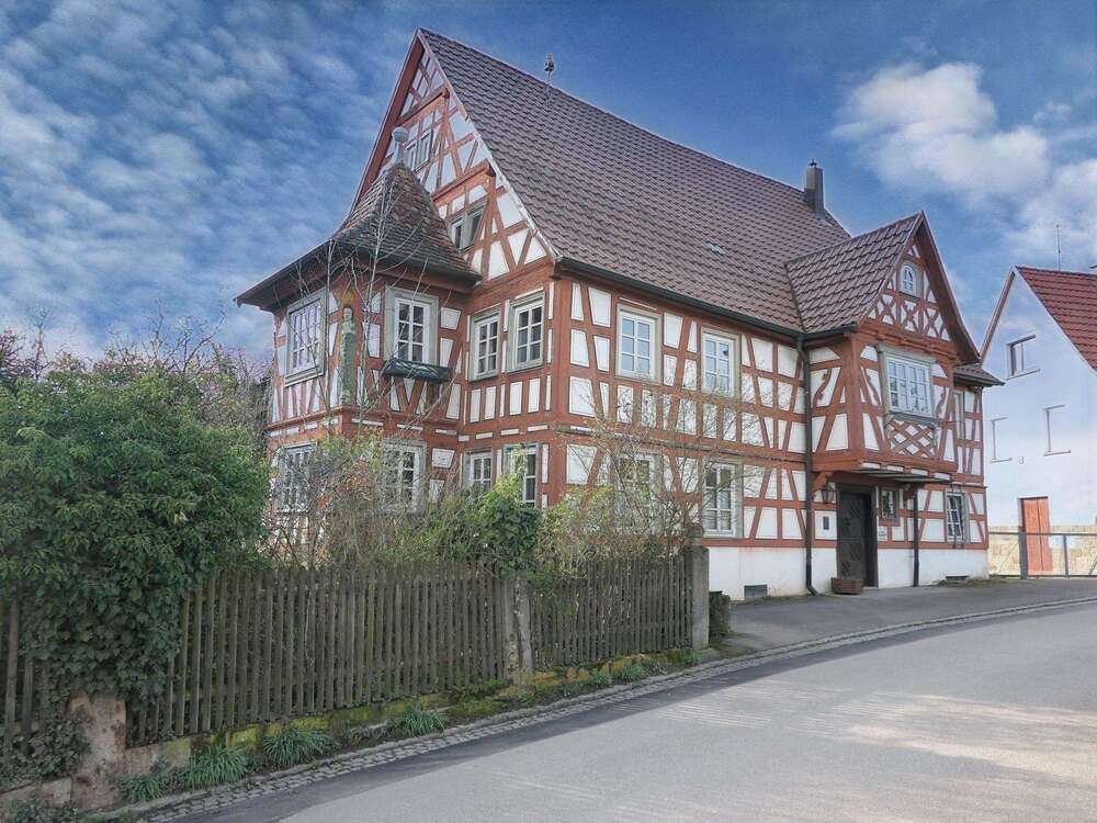 Thumbnail-Haus zum Kaufen in Obersulm 499.000,00 € 341 m²