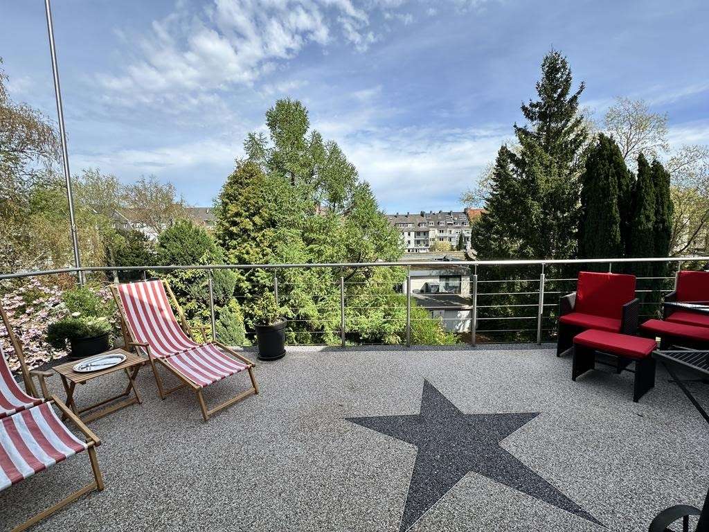 Thumbnail-Wohnung zum Kaufen in Essen 445.000,00 € 135 m²