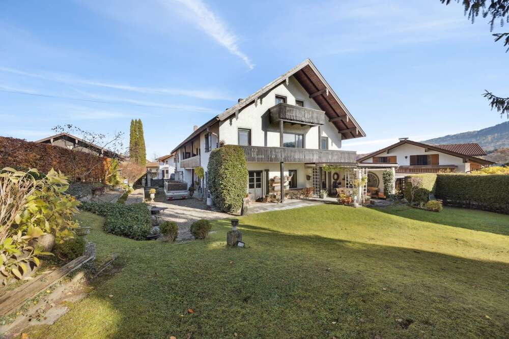 Thumbnail-Haus zum Kaufen in Neubeuern 1.090.000,00 € 412 m²