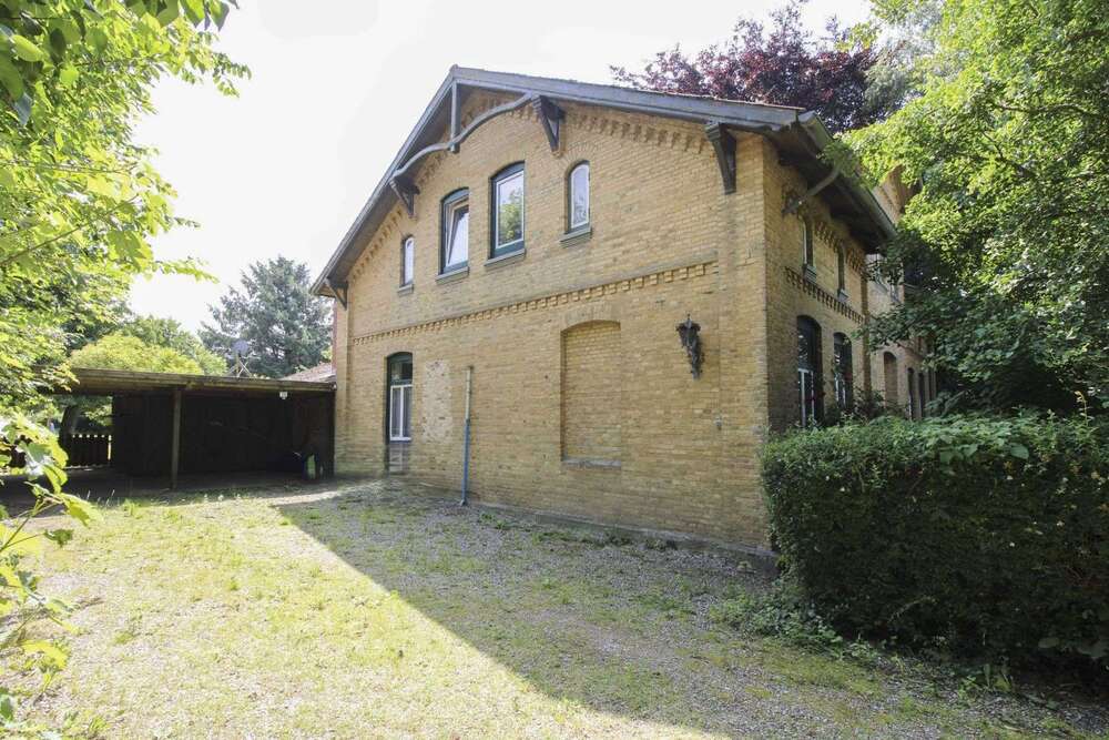 Thumbnail-Haus zum Kaufen in Schwabstedt 240.000,00 € 177.6 m²