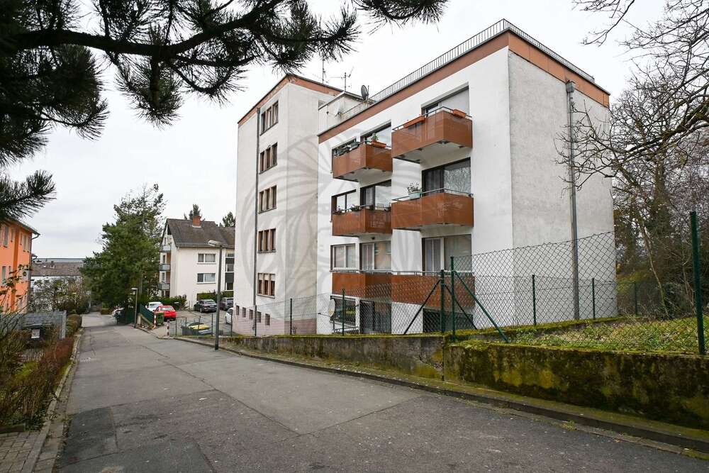 Thumbnail-Wohnung zum Kaufen in Wiesbaden 249.000,00 € 81 m²