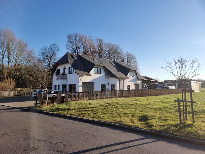 Thumbnail-Haus zum Kaufen in Neukirchen 350.000,00 € 205 m²