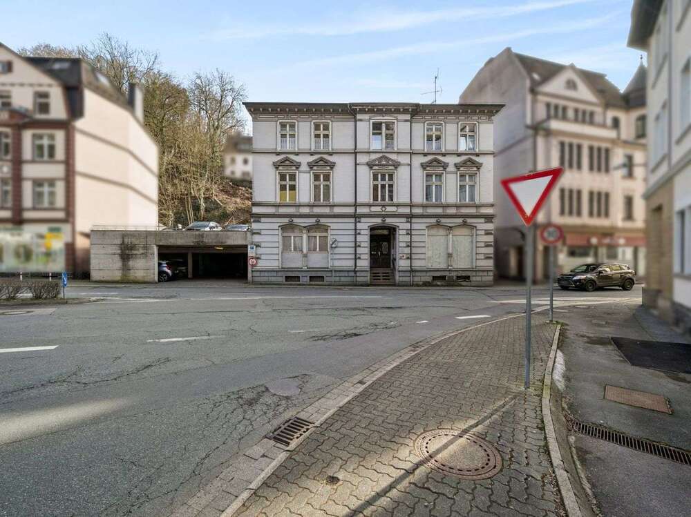 Thumbnail-Haus zum Kaufen in Altena 185.000,00 € 161.05 m²