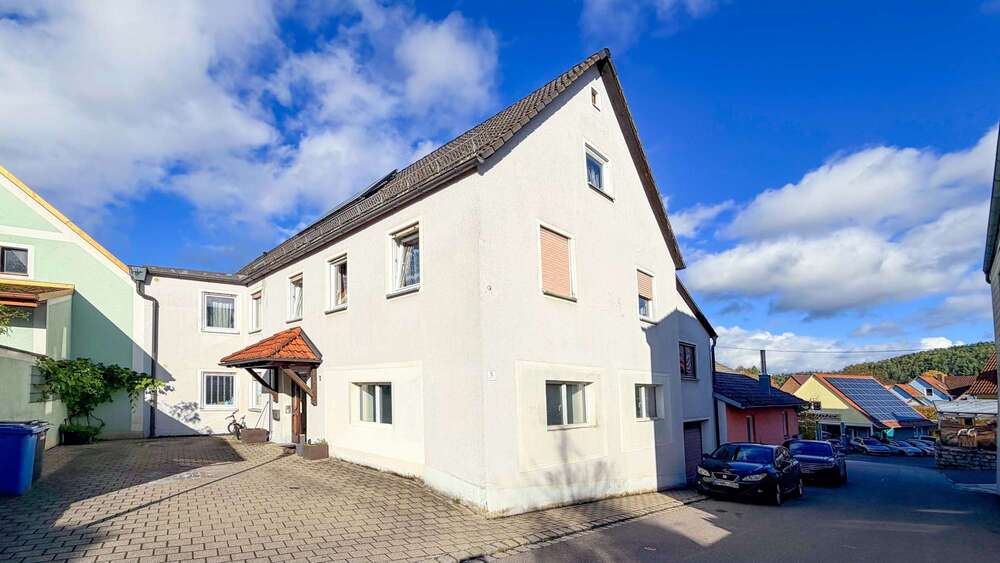 Thumbnail-Haus zum Kaufen in Lauterhofen 279.000,00 € 240 m²