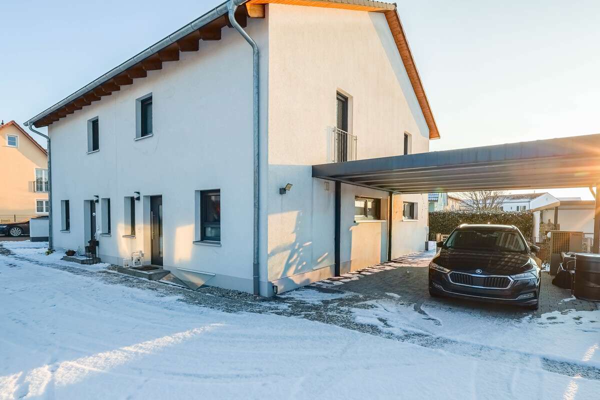 Thumbnail-Haus zum Kaufen in Gaimersheim 695.000,00 € 136.71 m²