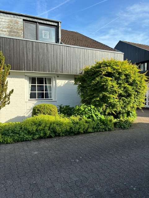Thumbnail-Haus zum Kaufen in Krefeld 560.000,00 € 134 m²