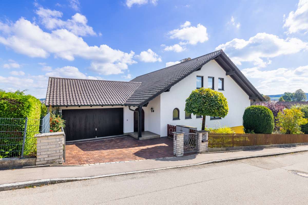 Thumbnail-Haus zum Kaufen in Diedorf Hausen 875.000,00 € 250 m²