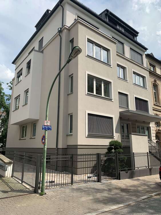 Thumbnail-Wohnung zum Mieten in Frankfurt am Main 2.240,00 € 79 m²