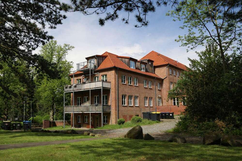 Thumbnail-Wohnung zum Kaufen in Schwerin 162.500,00 € 62.53 m²