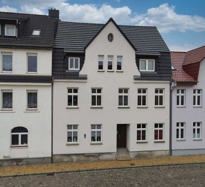 Thumbnail-Haus zum Kaufen in Neustrelitz 780.000,00 € 454 m²