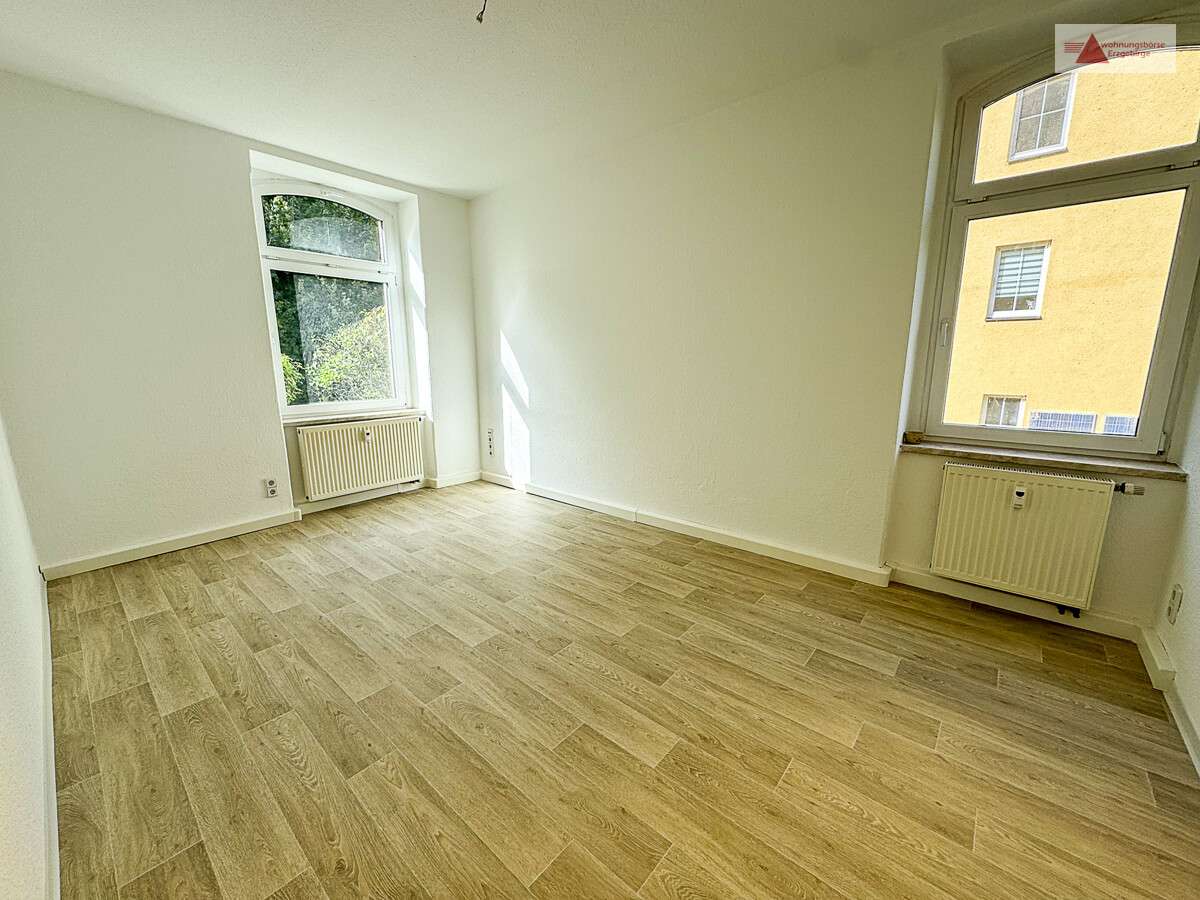 Thumbnail-Wohnung zum Mieten in Aue 264,00 € 45.92 m²