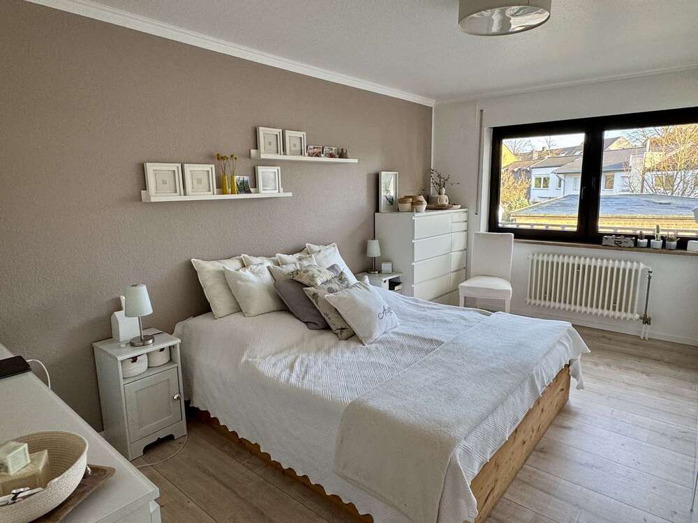 Thumbnail-Wohnung zum Kaufen in Düsseldorf 345.000,00 € 100.59 m²
