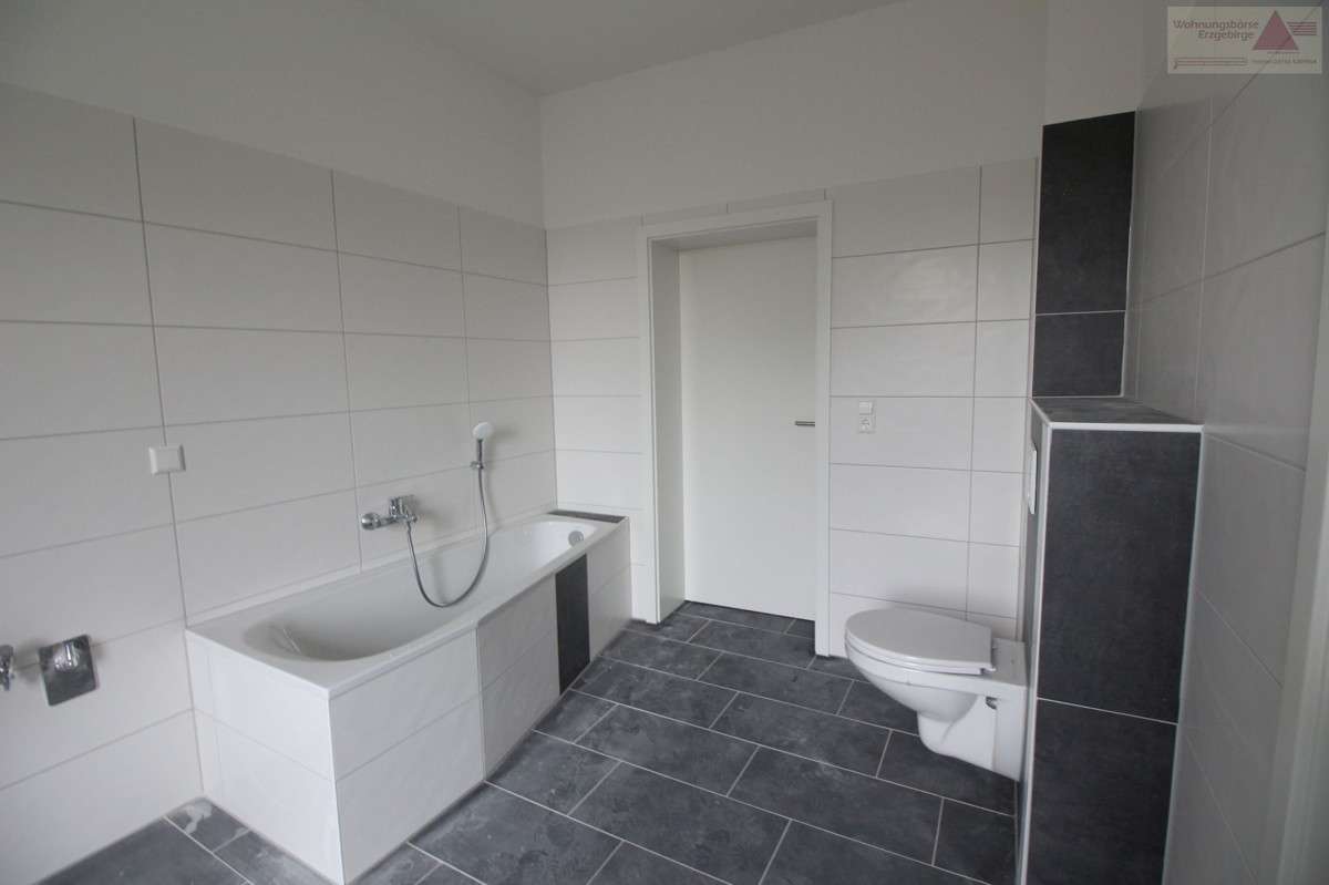 Thumbnail-Wohnung zum Mieten in Aue 559,00 € 98 m²