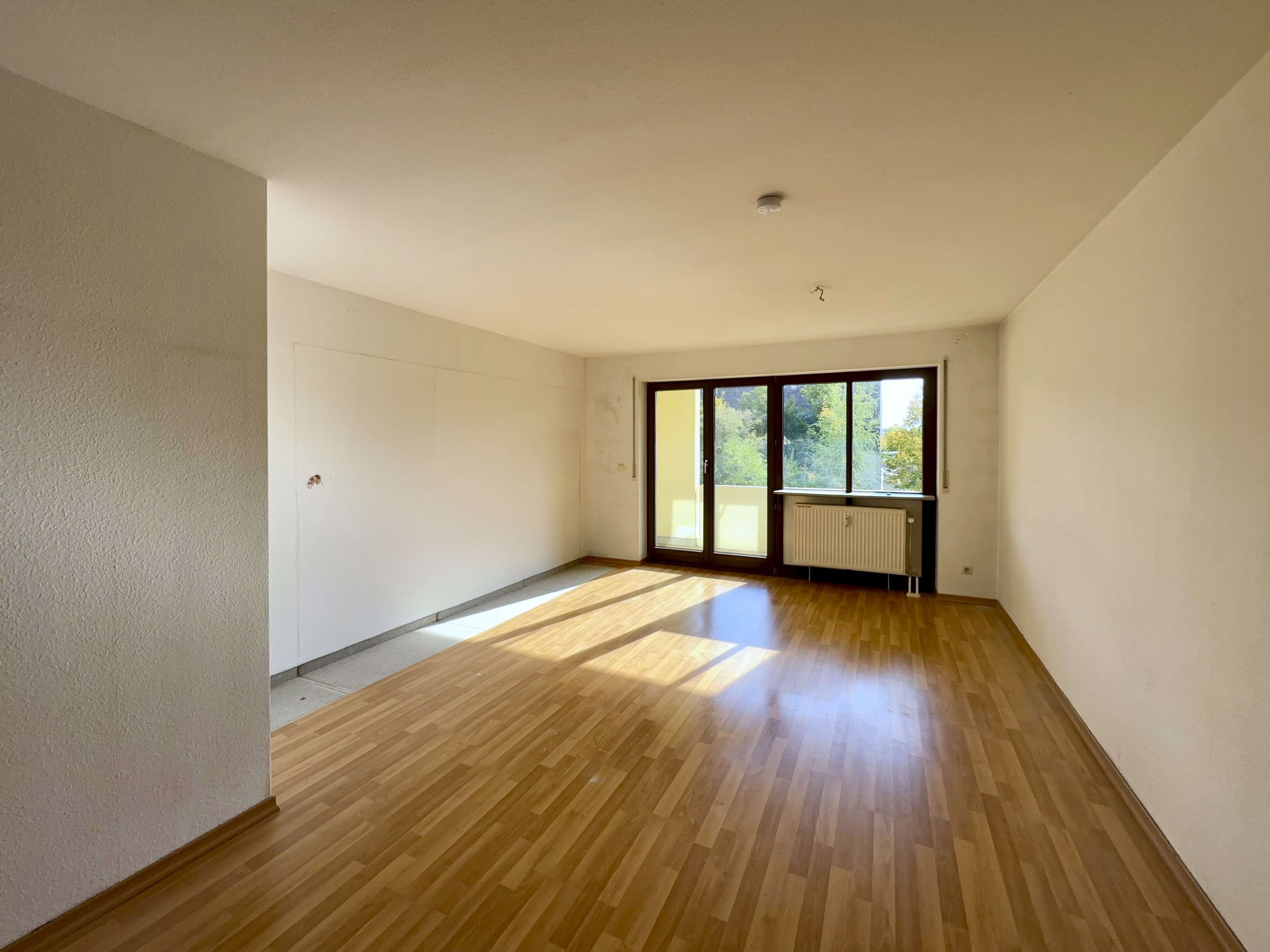 Thumbnail-Wohnung zum Kaufen in Dresden 190.000,00 € 74 m²