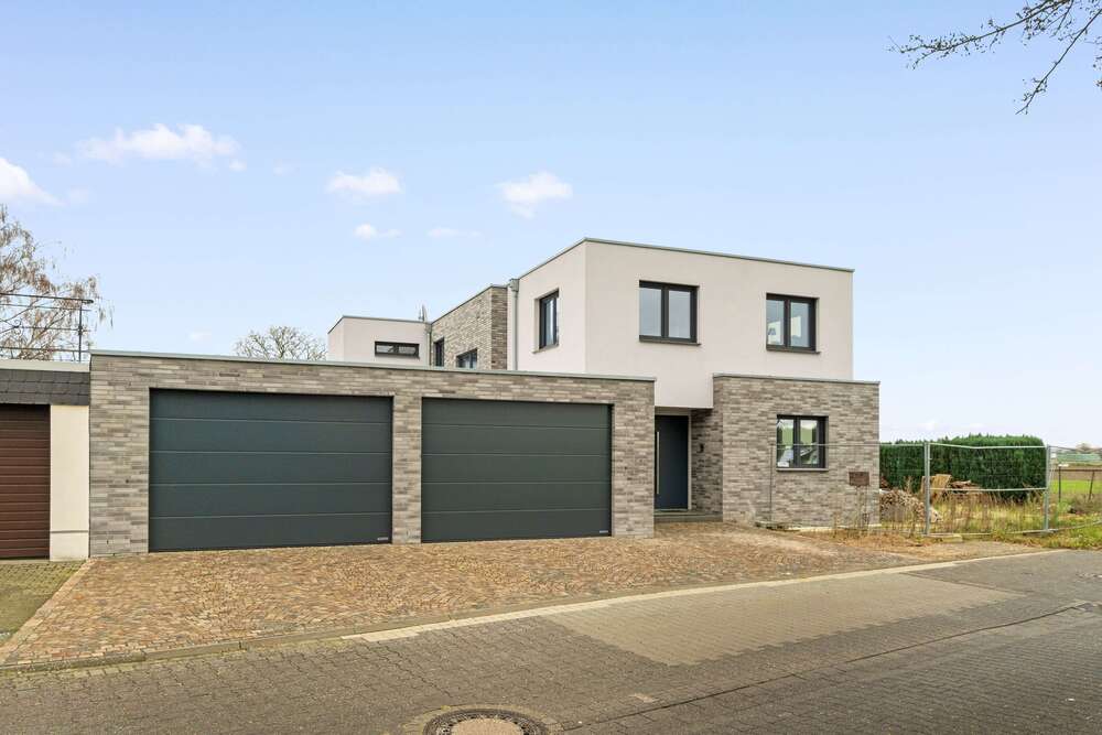 Thumbnail-Haus zum Kaufen in Mönchengladbach 1.495.000,00 € 278.51 m²