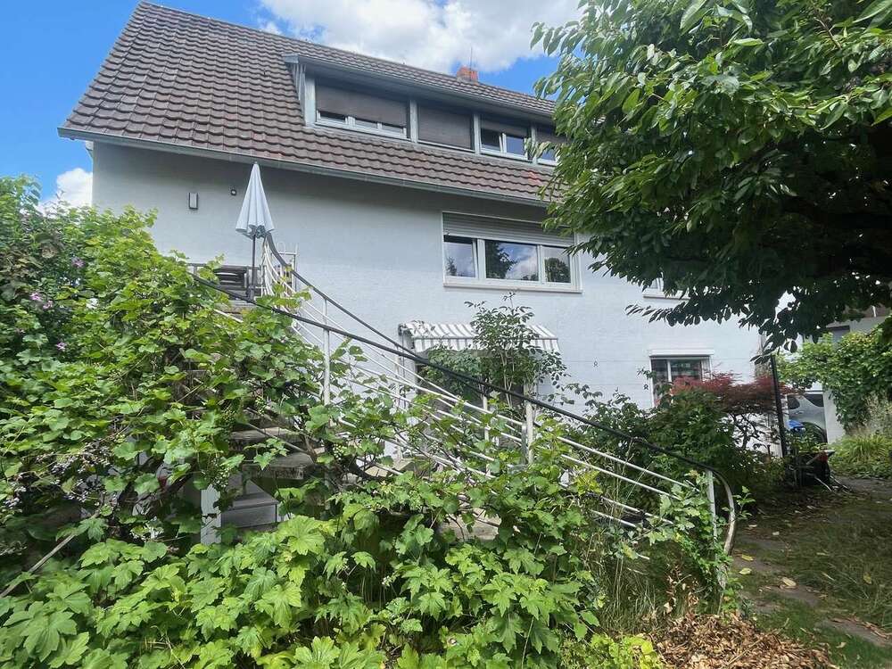 Thumbnail-Wohnung zum Mieten in Stuttgart 1.900,00 € 200 m²