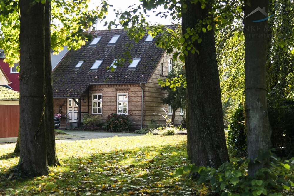 Thumbnail-Haus zum Kaufen in Brandshagen Niederhof 298.500,00 € 208.42 m²