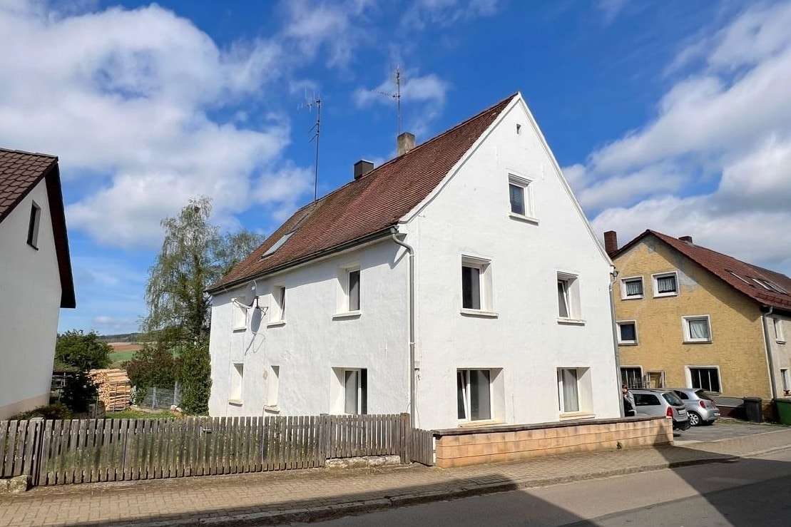 Thumbnail-Haus zum Kaufen in Heidenheim 280.000,00 € 300 m²