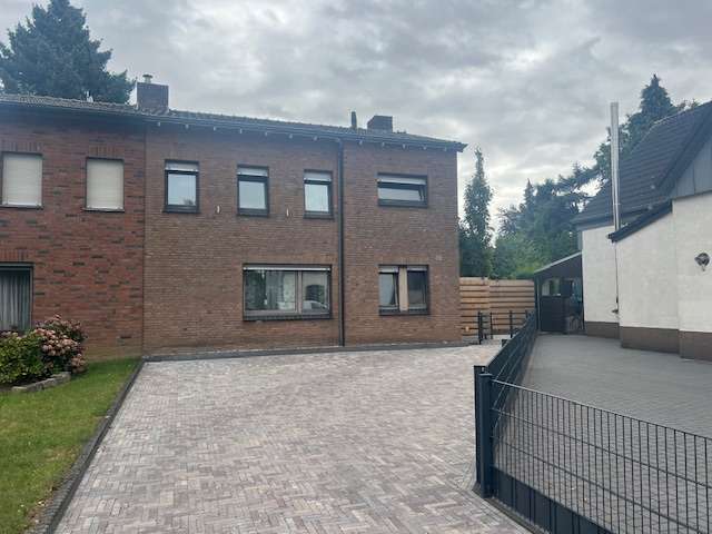 Thumbnail-Haus zum Kaufen in Emmerich am Rhein 299.000,00 € 103 m²