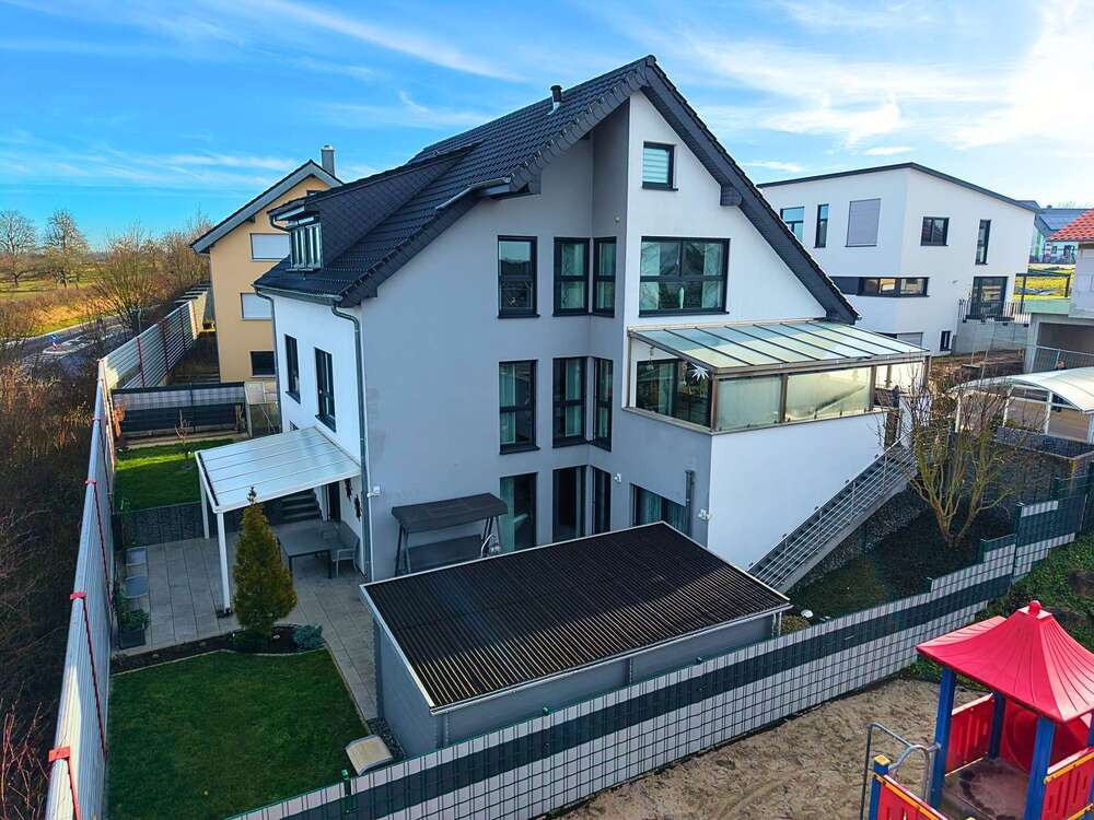 Thumbnail-Haus zum Kaufen in Oedheim 990.000,00 € 308.31 m²