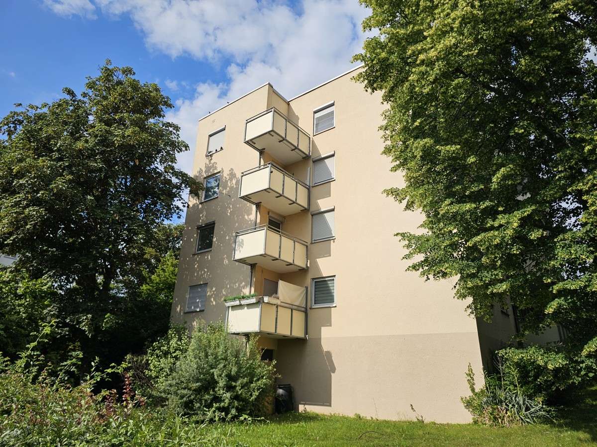 Thumbnail-Wohnung zum Kaufen in Stuttgart 209.000,00 € 43.47 m²