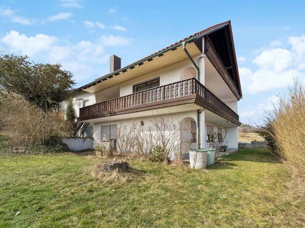 Thumbnail-Haus zum Kaufen in Vohenstrauß 349.000,00 € 216.69 m²