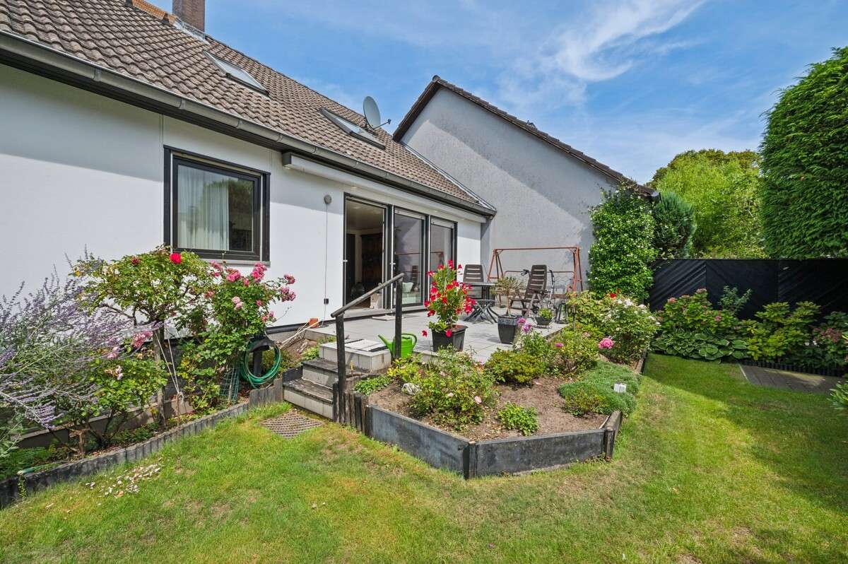 Thumbnail-Haus zum Kaufen in Köln Meschenich 420.000,00 € 160 m²