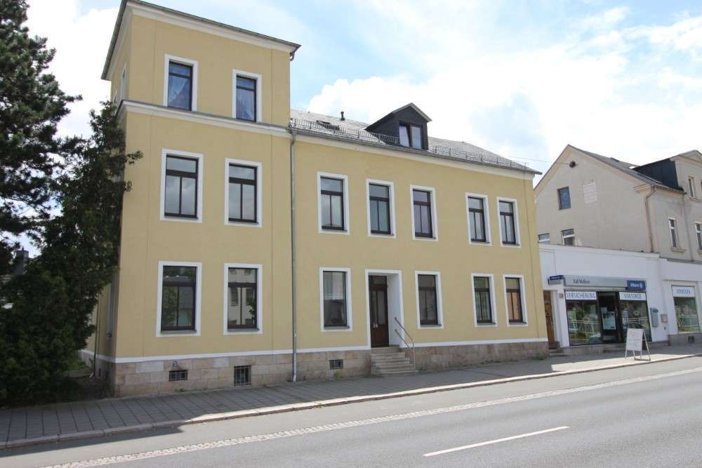 Thumbnail-Wohnung zum Mieten in Ellefeld 410,00 € 84.7 m²