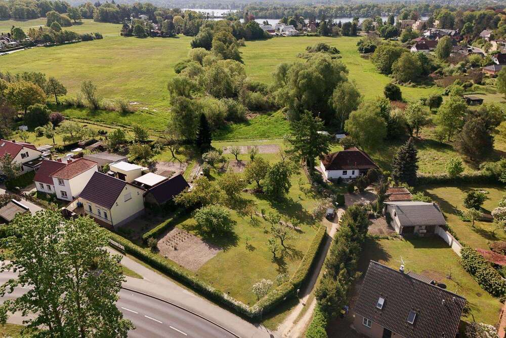 Thumbnail-Grundstück zu verkaufen in Schwielowsee 298.000,00 € 2400 m²