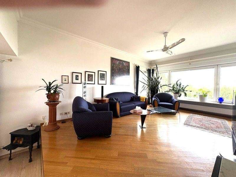 Thumbnail-Haus zum Kaufen in Leinfelden-Echterdingen 650.000,00 € 190 m²