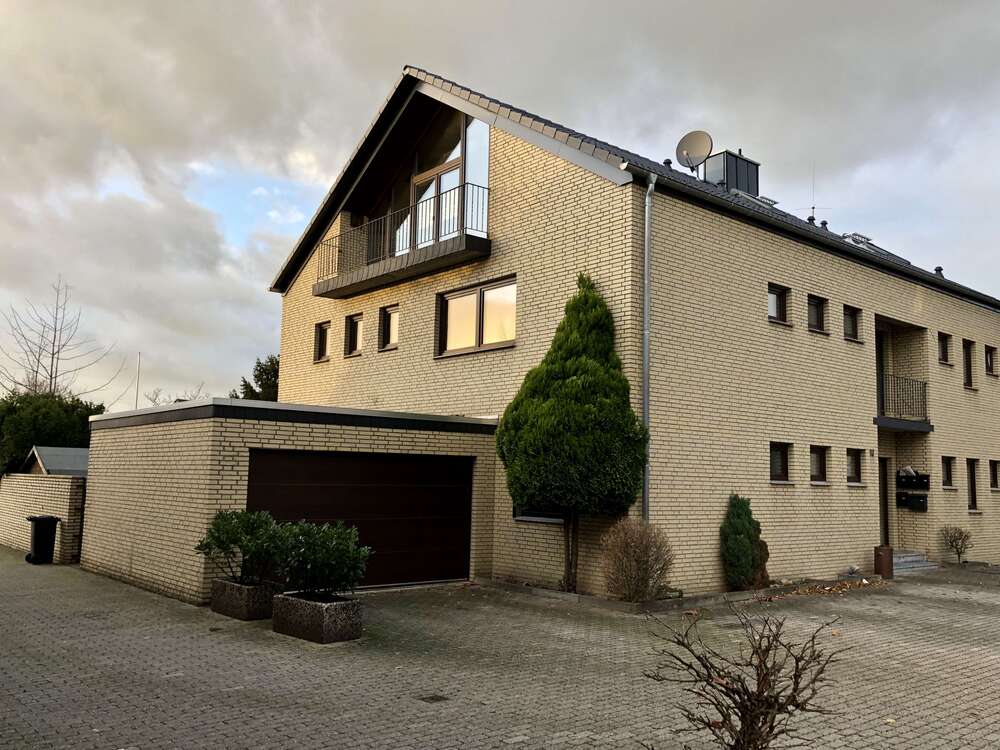 Thumbnail-Wohnung zum Kaufen in Neuss 179.900,00 € 82.86 m²