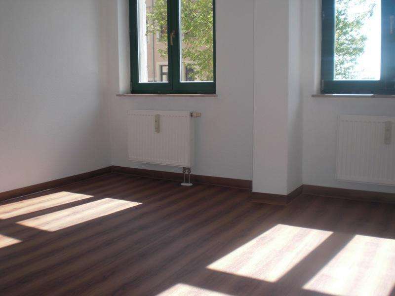 Thumbnail-Wohnung zum Kaufen in Chemnitz 45.000,00 € 39.48 m²