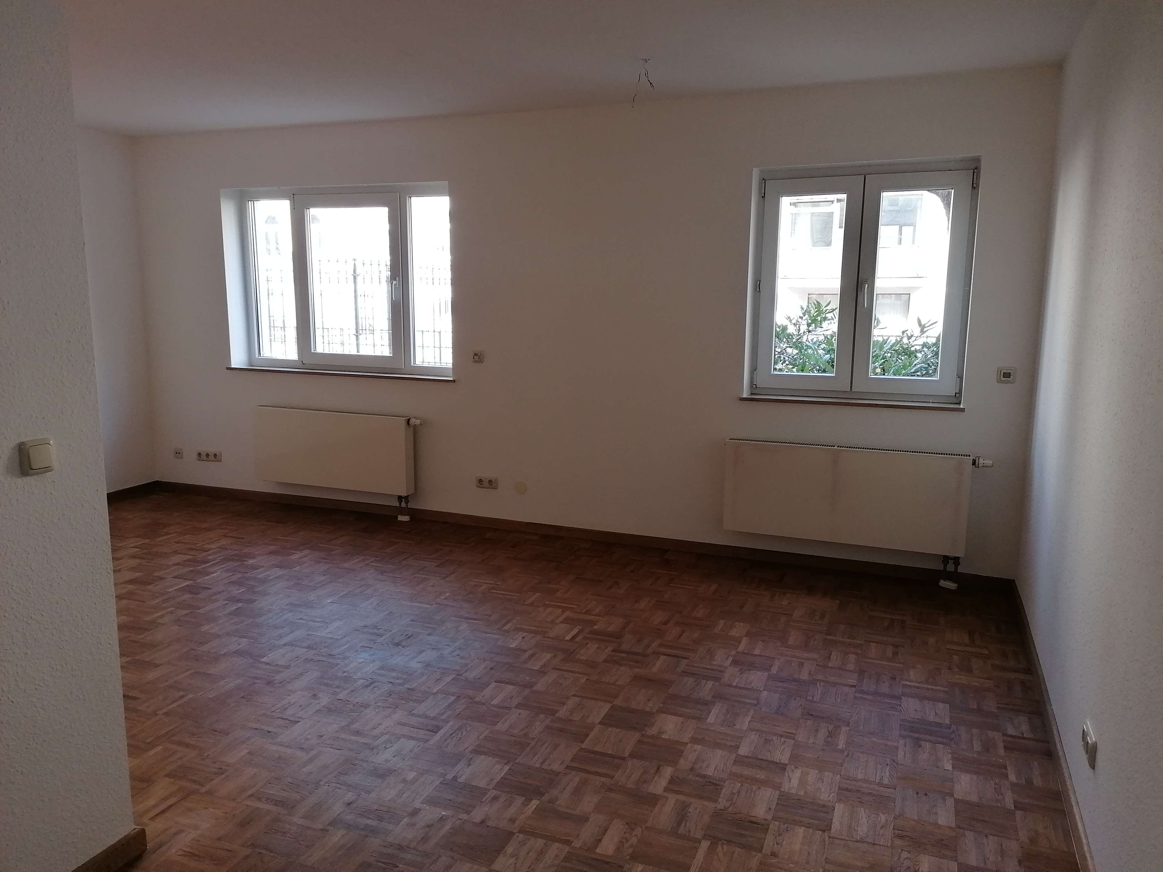 Thumbnail-Wohnung zum Mieten in Halle Saale 396,08 € 49.51 m²