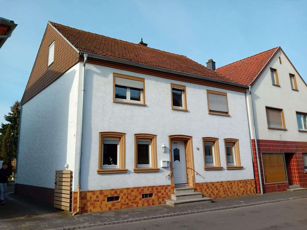 Thumbnail-Haus zum Kaufen in Mackenbach 275.000,00 € 176.72 m²