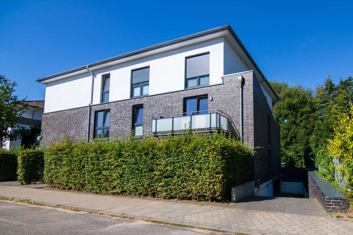 Thumbnail-Haus zum Kaufen in Hamburg-Rahlstedt 3.900.000,00 € 825 m²