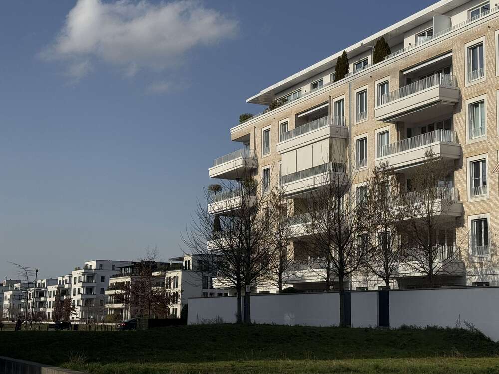 Thumbnail-Wohnung zum Mieten in Düsseldorf 2.882,00 € 131 m²