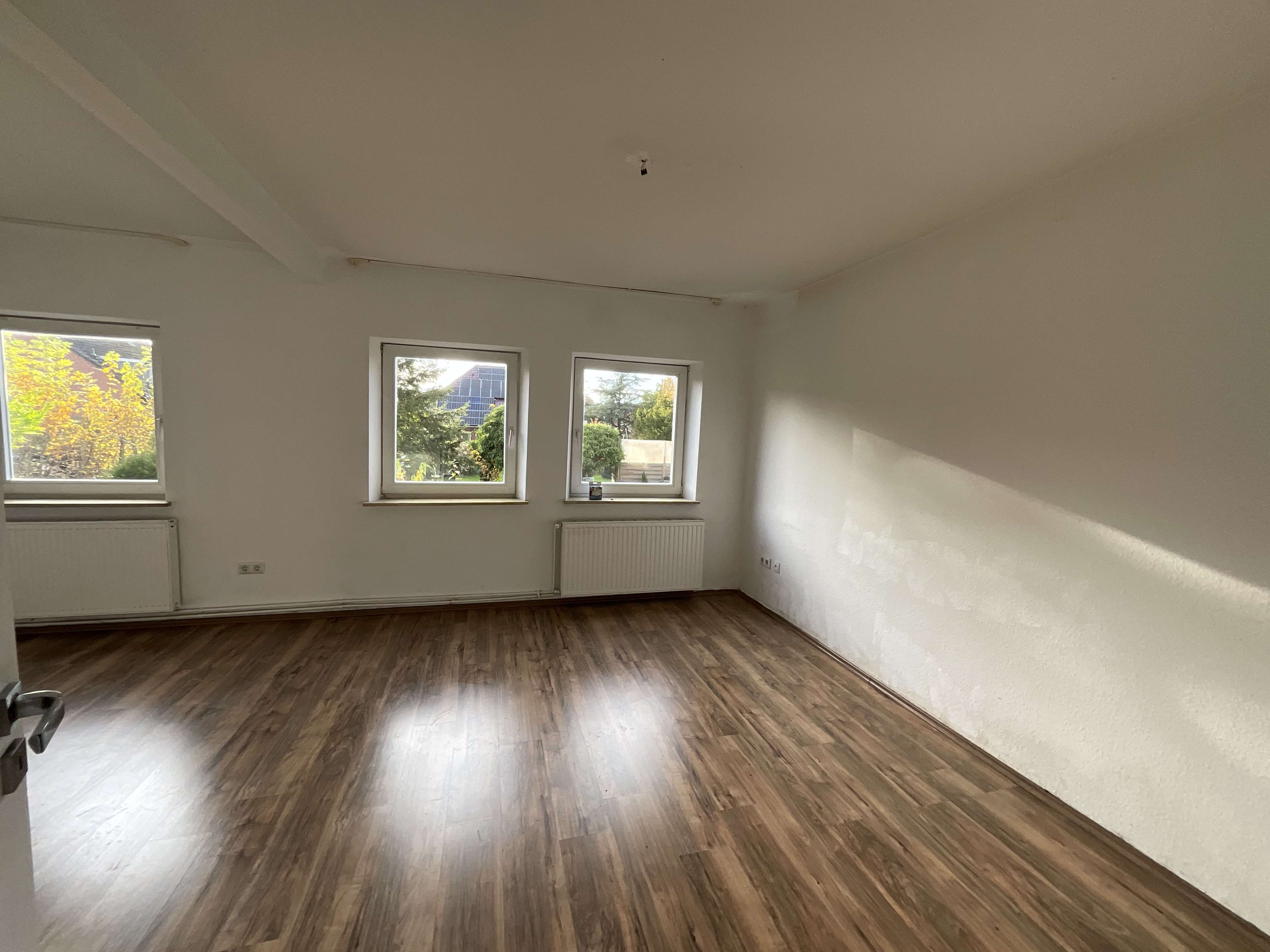 Thumbnail-Wohnung zum Kaufen in Wilhelmshaven 63.000,00 € 58.96 m²