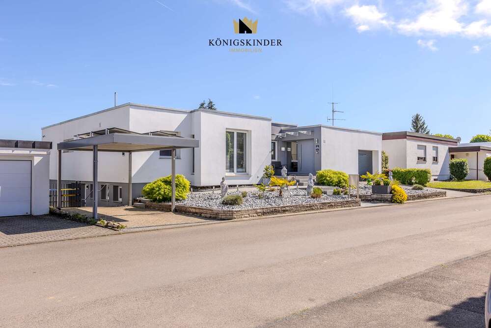 Thumbnail-Haus zum Kaufen in Waiblingen 1.395.000,00 € 210 m²
