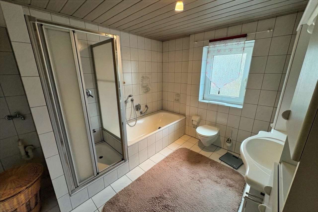 Thumbnail-Haus zum Kaufen in Aurach 184.000,00 € 170 m²