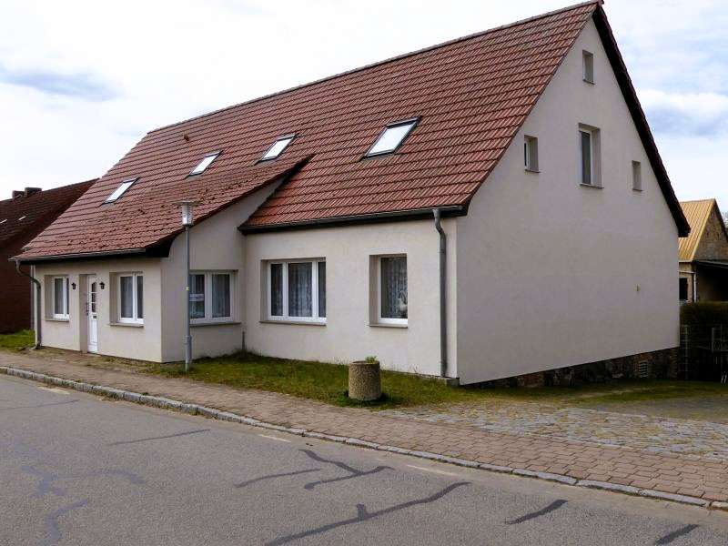 Thumbnail-Haus zum Kaufen in Userin Groß Quassow 299.000,00 € 282 m²