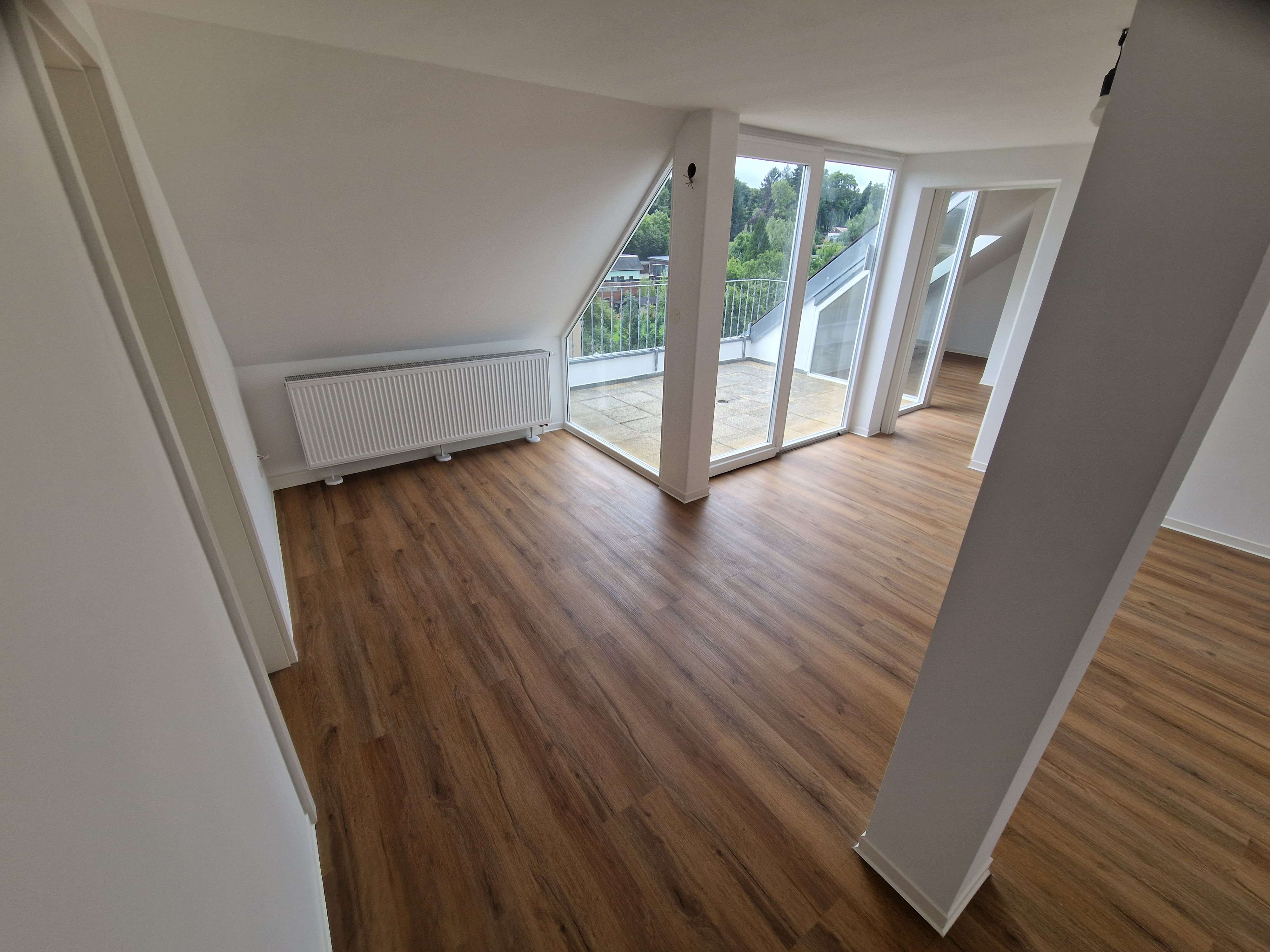 Thumbnail-Wohnung zum Mieten in Auerbach 840,00 € 140 m²