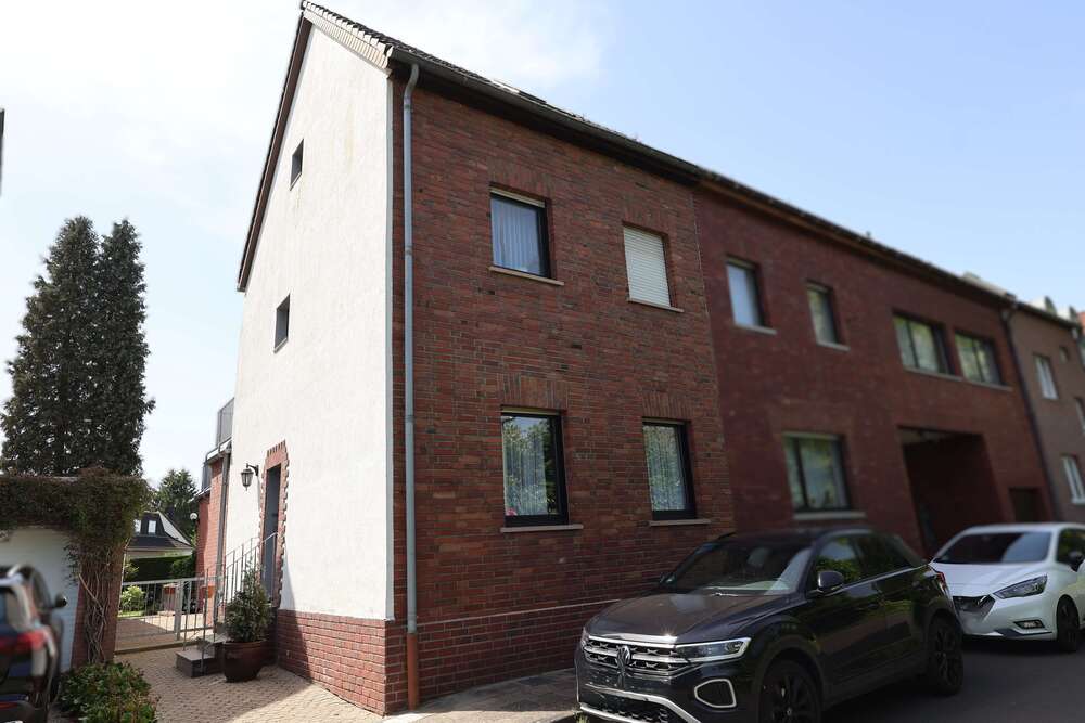 Thumbnail-Haus zum Kaufen in Düren-Niederau 169.000,00 € 121 m²