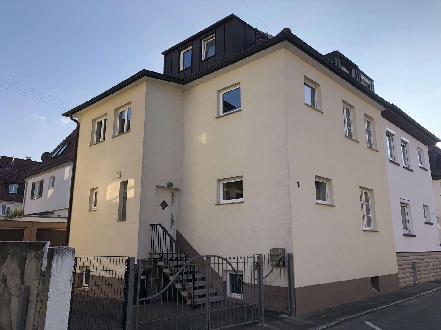 Thumbnail-Haus zum Mieten in Fellbach 2.500,00 € 160 m²